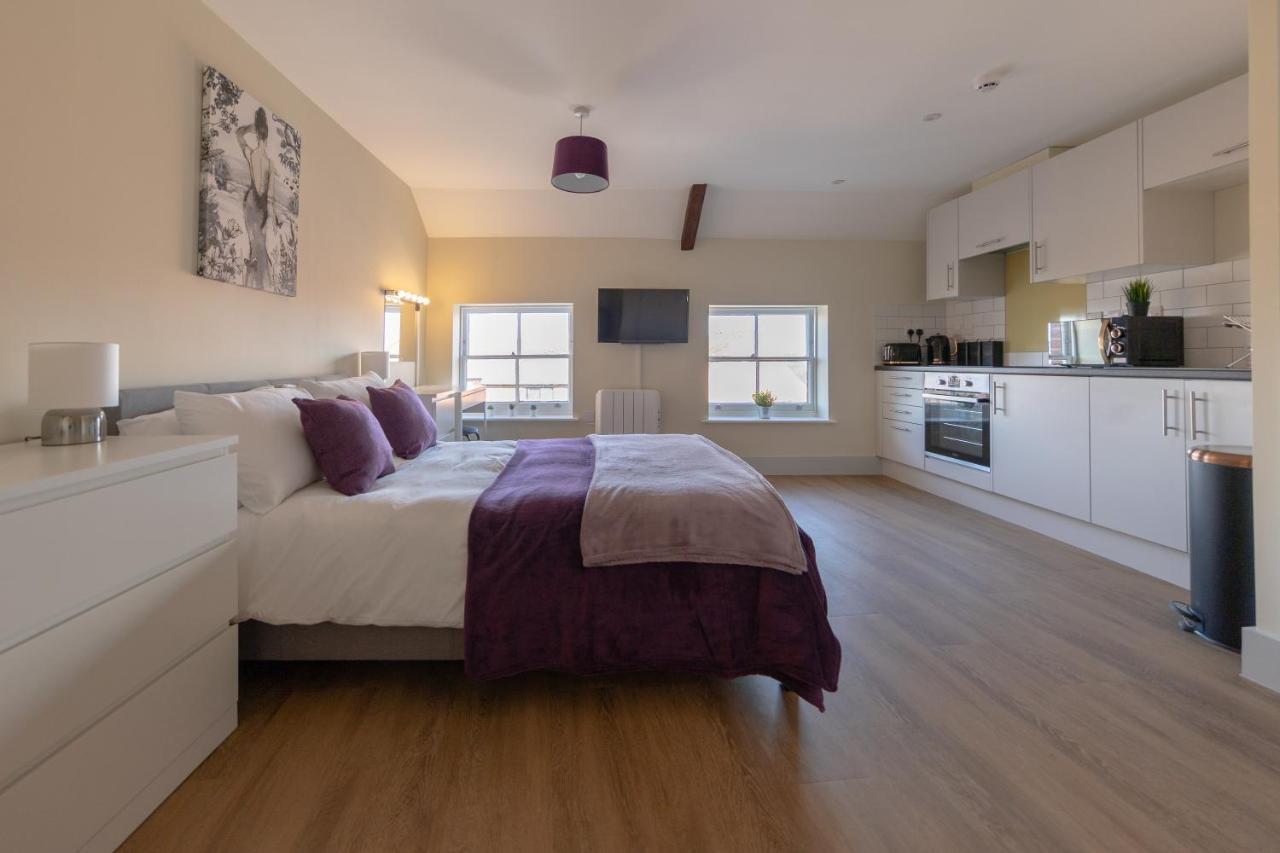 Isabella House - Hereford City Centre Aparthotel, By Rentmyhouse Eksteriør billede